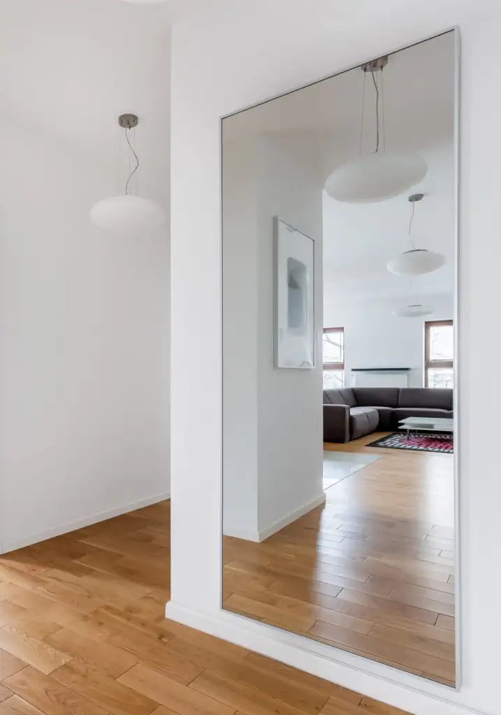 A fully lengthed custom mirror installed by our mirror installers